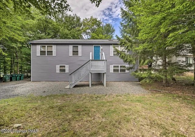 1st image of 327 Country Pl Dr, Tobyhanna, PA 18466 | MLS# PM-142716