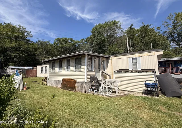Homes for sale in Tobyhanna, PA | 103 Maygood Ln, Tobyhanna, PA 18466 | MLS# PM-142099