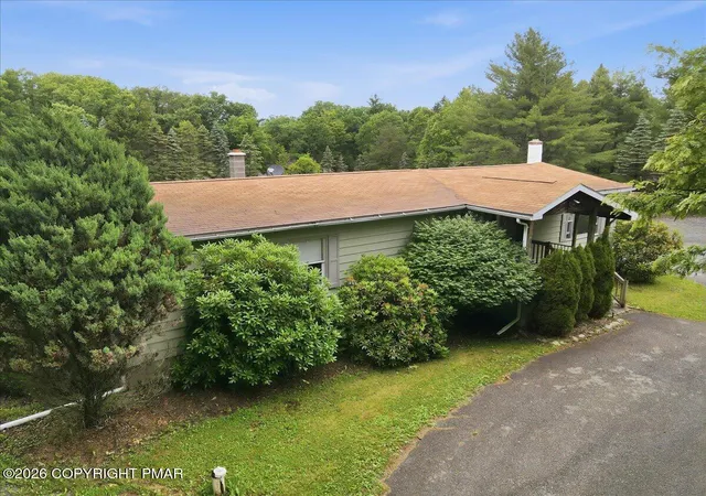 Homes for sale in Albrightsville, PA | 2573 Pennsylvania 903, Albrightsville, PA 18210 | MLS# PM-142631