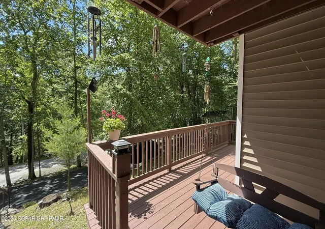 Homes for sale in Bushkill, PA | 4271 Winchester Wy, Bushkill, PA 18324 | MLS# PM-142262