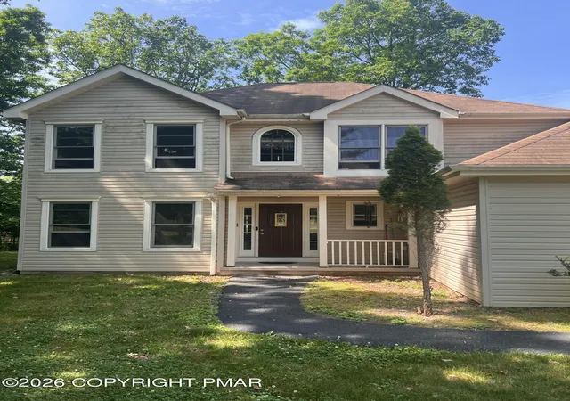 Homes for sale in Saylorsburg, PA | 1288 Overlook Ct, Saylorsburg, PA 18353 | MLS# PM-142133