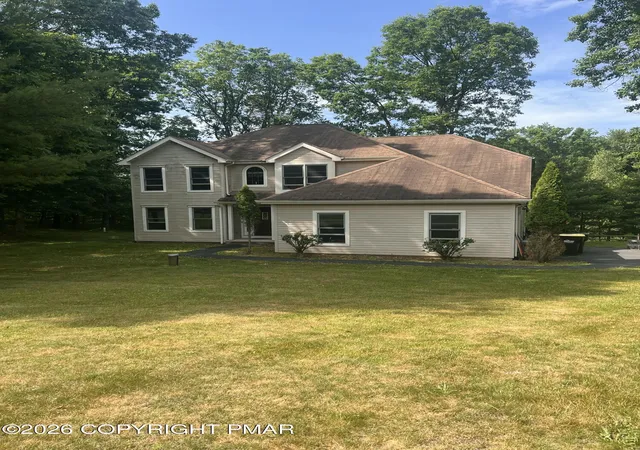 Homes for sale in Saylorsburg, PA | 1288 Overlook Ct, Saylorsburg, PA 18353 | MLS# PM-142133