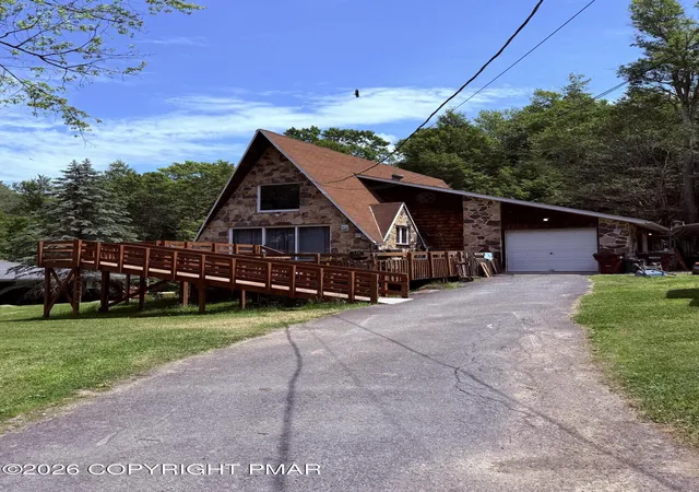 Homes for sale in Greentown, PA | 119 River Dr E, Greentown, PA 18426 | MLS# PM-142122