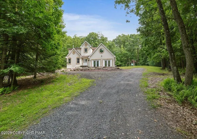 Homes for sale in Saylorsburg, PA | 114 Big Buck Dr, Saylorsburg, PA 18353 | MLS# PM-142199
