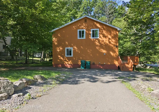 Homes for sale in East Stroudsburg, PA | 104 Hyland Dr, East Stroudsburg, PA 18301 | MLS# PM-142360