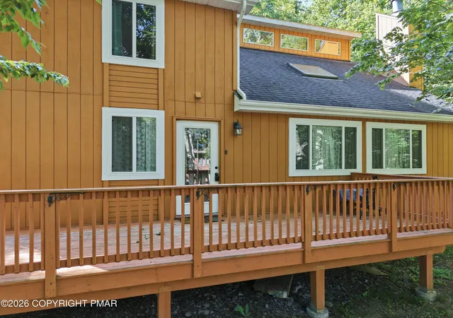 Homes for sale in East Stroudsburg, PA | 104 Hyland Dr, East Stroudsburg, PA 18301 | MLS# PM-142360