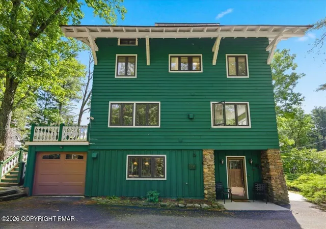 Photo 3 of Sale Pending at 119 Falls Dr, Cresco, PA 18326 | MLS# PM-142205 | Listing updated on 2026-09-11