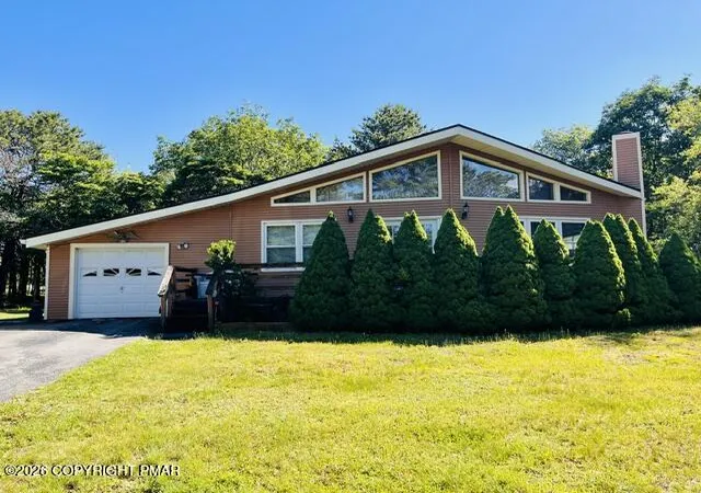 Homes for sale in Blakeslee, PA | 2446 Olympia Ln, Blakeslee, PA 18610 | MLS# PM-142227
