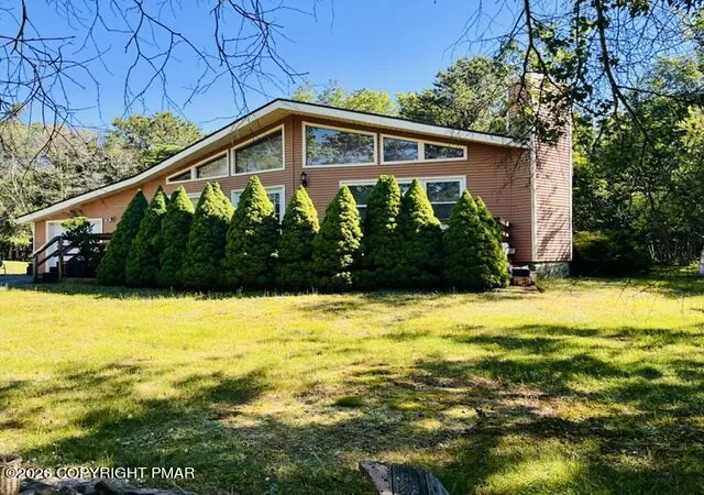 Homes for sale in Blakeslee, PA | 2446 Olympia Ln, Blakeslee, PA 18610 | MLS# PM-142227