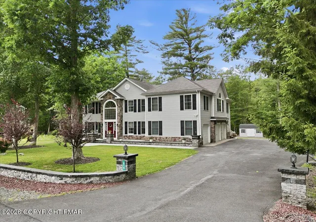 Photo 5 of Single Family Residence at 316 Ash Ter, East Stroudsburg, PA 18301 | MLS# PM-142322 | | Sold on 2026-07-16