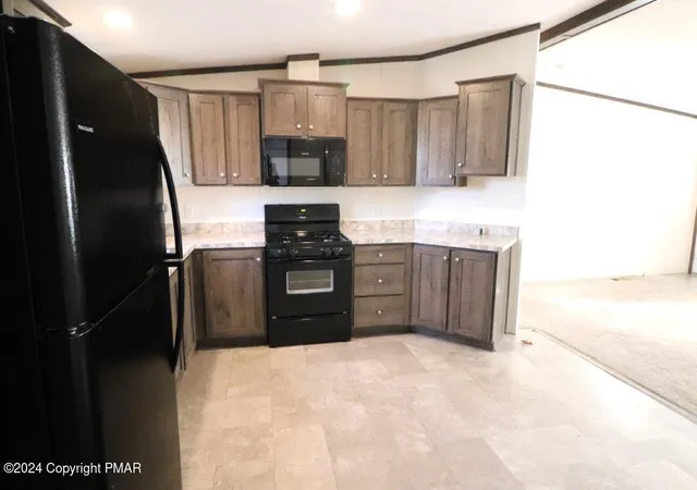 Photo 5 of Manufactured home for sale at 287 Birchwood Dr, Saylorsburg, PA 18353 | MLS# PM-143283 | Listing updated on 2026-07-23