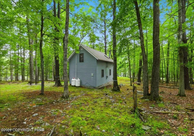 Photo 3 of Sale Pending at 180 E Shore Dr, Dingmans Ferry, PA 18328 | MLS# PM-142239 | Listing updated on 2026-08-24