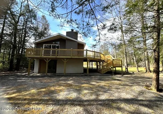 Homes for sale in Tobyhanna, PA | 1187 Carriage Ln, Tobyhanna, PA 18466 | MLS# PM-142243