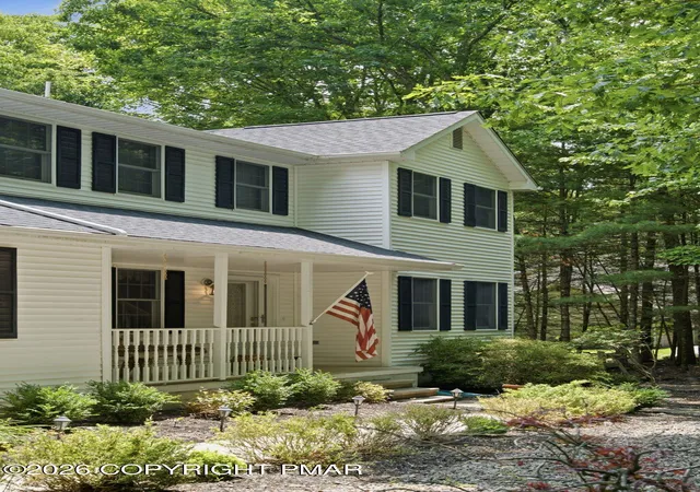 Homes for sale in Saylorsburg, PA | 3 Theresa Ln, Saylorsburg, PA 18353 | MLS# PM-142299
