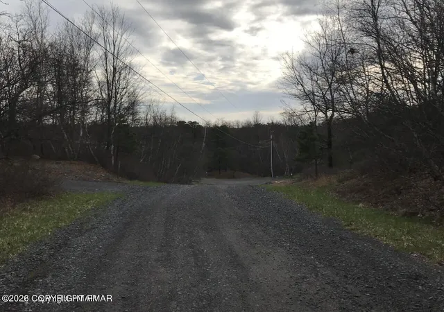 Homes for sale in Long Pond, PA | 702 Clearview Ct E, Long Pond, PA 18334 | MLS# PM-142235