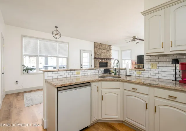 Homes for sale in East Stroudsburg, PA | 2115 Hemlock Ln, East Stroudsburg, PA 18302 | MLS# PM-142247