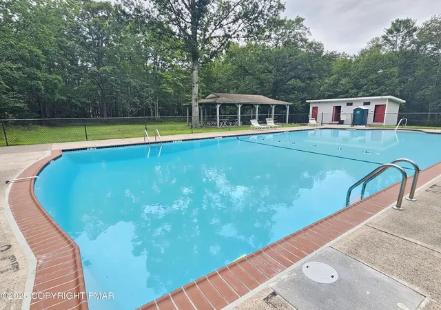 Homes for sale in Canadensis, PA | 121 Cedar Ln, Canadensis, PA 18325 | MLS# PM-142273