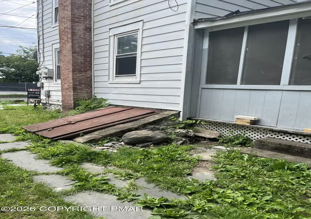 Homes for sale in East Stroudsburg, PA | 202 N Courtland St, East Stroudsburg, PA 18301 | MLS# PM-142302