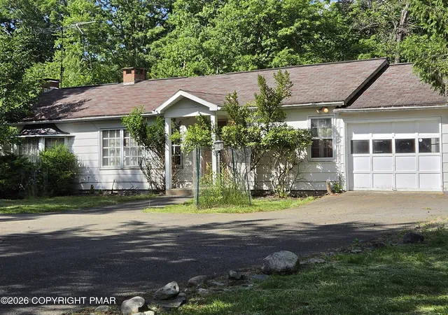 Homes for sale in East Stroudsburg, PA | 94 Chariton Dr, East Stroudsburg, PA 18301 | MLS# PM-142282