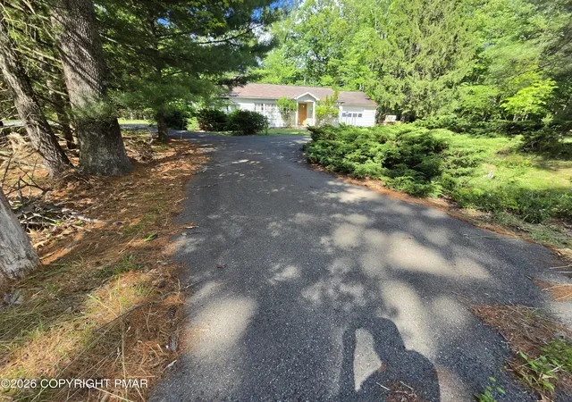 Homes for sale in East Stroudsburg, PA | 94 Chariton Dr, East Stroudsburg, PA 18301 | MLS# PM-142282