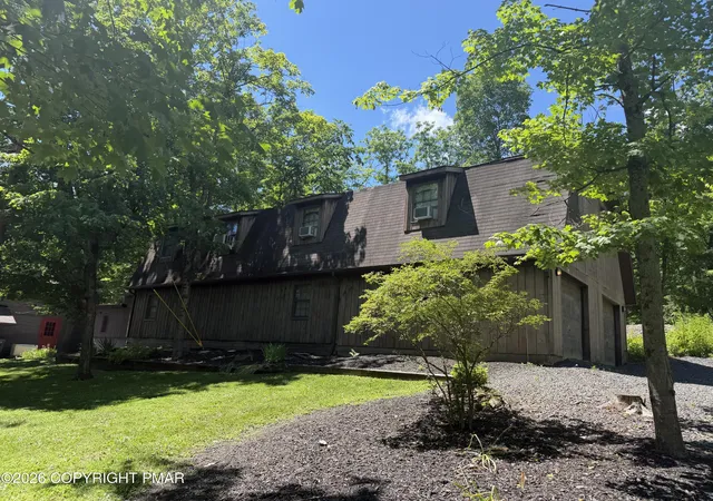 Photo 3 of Single family home for sale at 224 Doctor Ln, East Stroudsburg, PA 18301 | MLS# PM-142363 | Listing updated on 2026-09-01