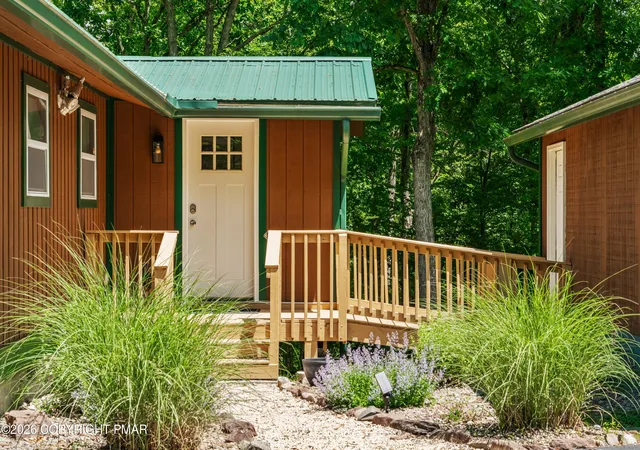 5th image of 307 Timber Hill Rd, Henryville, PA 18332 | MLS# PM-142287