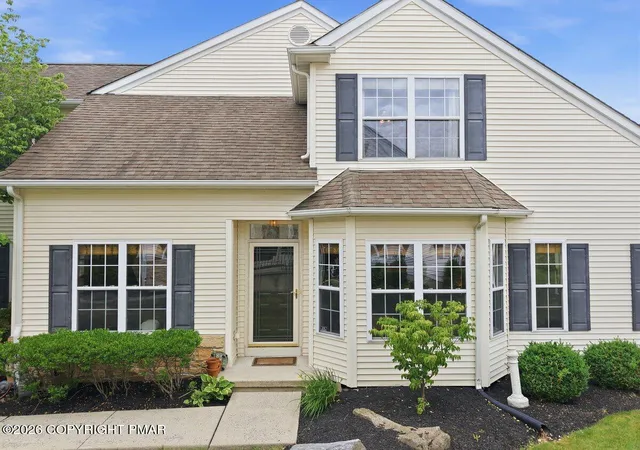 3rd image of 124 Willow Dr, Easton, PA 18045 | MLS# PM-142290