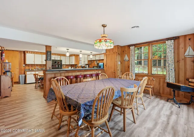 Homes for sale in Lake Harmony, PA | 128 Crest Dr, Lake Harmony, PA 18624 | MLS# PM-142588