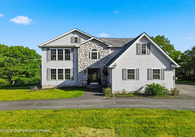 Homes for sale in Blakeslee, PA | 2607 Ramon Dr, Blakeslee, PA 18610 | MLS# PM-142339