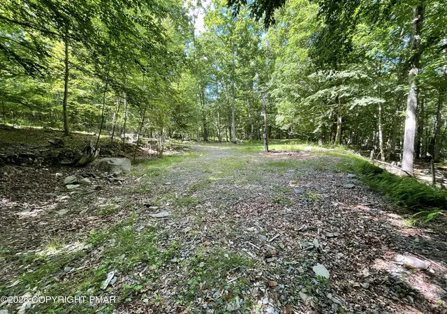 Homes for sale in Cresco, PA | 240 Mud Run Rd, Cresco, PA 18326 | MLS# PM-142346