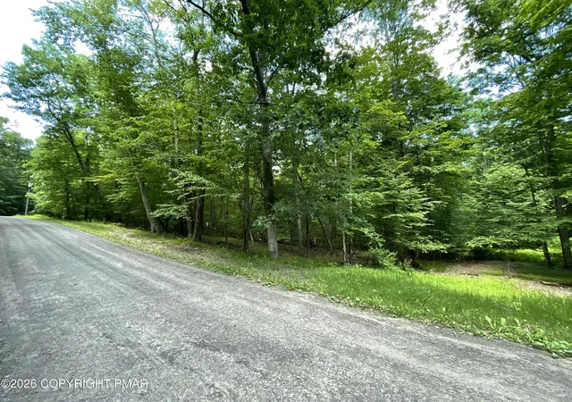 Homes for sale in Cresco, PA | 196 Stony Run Dr, Cresco, PA 18326 | MLS# PM-142349