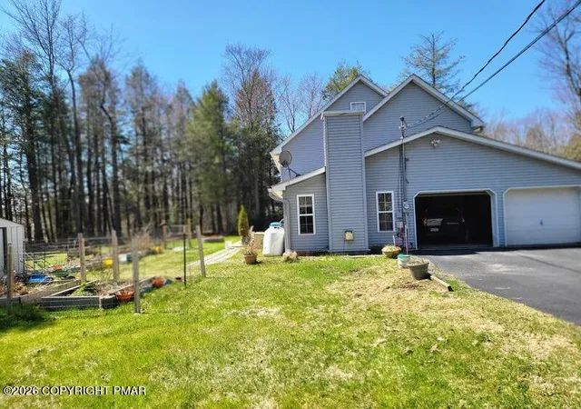 Photo 3 of Single family home for sale at 155 George Dr, Pocono Lake, PA 18347 | MLS# PM-142351 | Listing updated on 2026-06-22