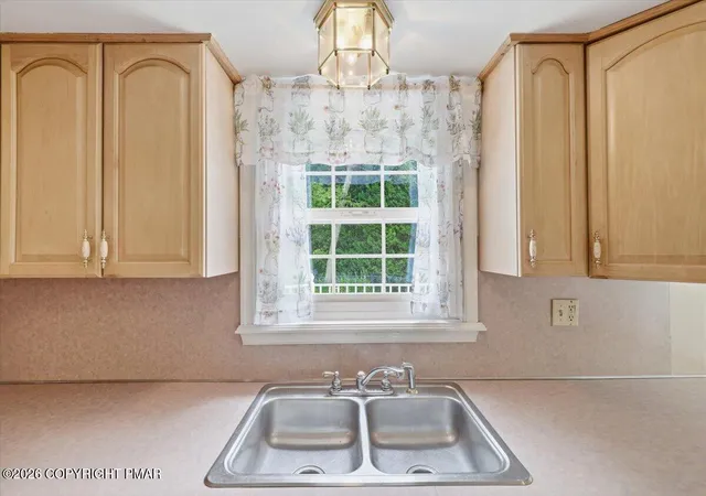 Homes for sale in Kunkletown, PA | 8704 Sherwood Dr, Kunkletown, PA 18058 | MLS# PM-142382