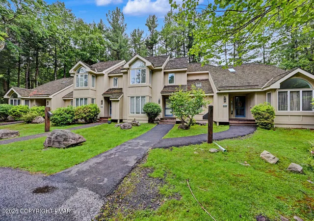 Homes for sale in Pocono Pines, PA | 1015 Crestwoods Dr, Pocono Pines, PA 18350 | MLS# PM-142587