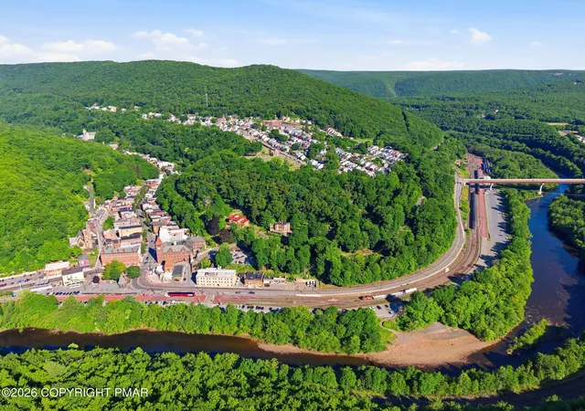Homes for sale in Jim Thorpe, PA | 124 Center Ave, Jim Thorpe, PA 18229 | MLS# PM-142525