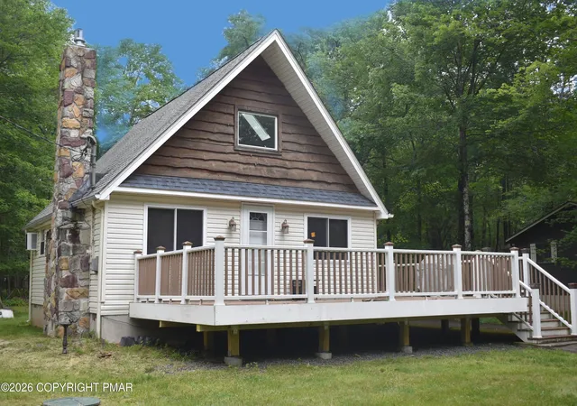 Homes for sale in Pocono Lake, PA | 173 Tepee Dr, Pocono Lake, PA 18347 | MLS# PM-142664