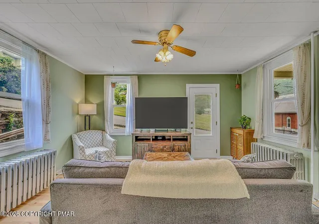 Homes for sale in Lehighton, PA | 33 Pine St, Lehighton, PA 18235 | MLS# PM-142422