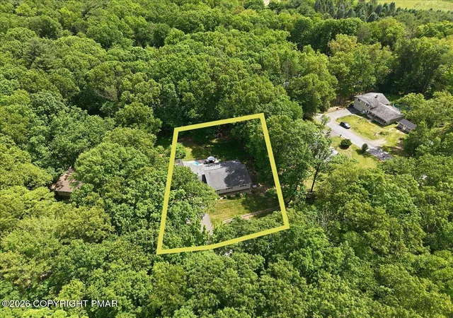Homes for sale in Lehighton, PA | 209 Manor Ln E, Lehighton, PA 18235 | MLS# PM-142903