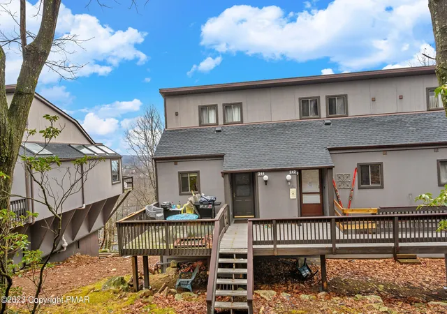 Homes for sale in Tannersville, PA | 244 High Pass Wy, Tannersville, PA 18372 | MLS# PM-142369