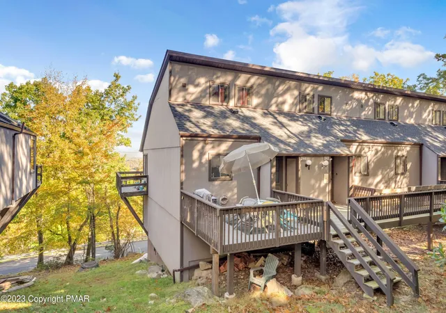 Homes for sale in Tannersville, PA | 244 High Pass Wy, Tannersville, PA 18372 | MLS# PM-142369