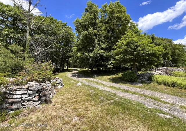 Homes for sale in Jim Thorpe, PA | 2015 Teaberry Trl, Jim Thorpe, PA 18229 | MLS# PM-142391
