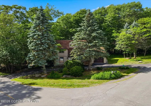 Photo 2 of Sale Pending at 621 Glen Cir Dr, Tobyhanna, PA 18466 | MLS# PM-142384 | Listing updated on 2026-08-21