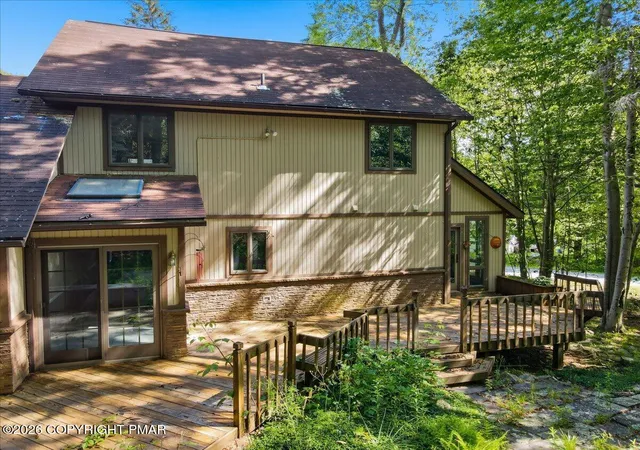 Photo 4 of Sale Pending at 621 Glen Cir Dr, Tobyhanna, PA 18466 | MLS# PM-142384 | Listing updated on 2026-08-21