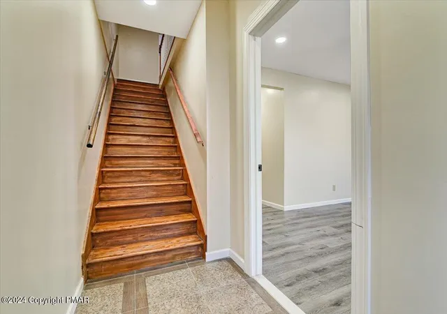 4th image of 277 S Courtland St, East Stroudsburg, PA 18301 | MLS# PM-142395