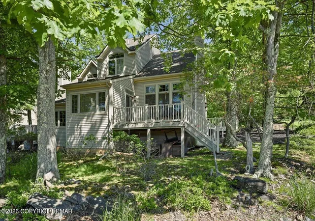 Homes for sale in Lake Harmony, PA | 40 Summit Wind Dr, Lake Harmony, PA 18624 | MLS# PM-142503
