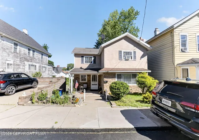 Homes for sale in Scranton, PA | 212 N Bromley Ave, Scranton, PA 18504 | MLS# PM-142389