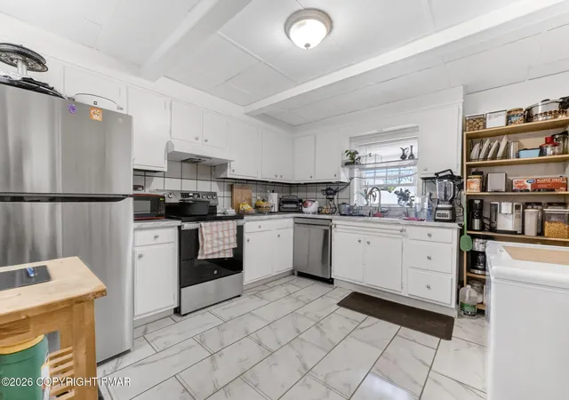 Homes for sale in Scranton, PA | 212 N Bromley Ave, Scranton, PA 18504 | MLS# PM-142389
