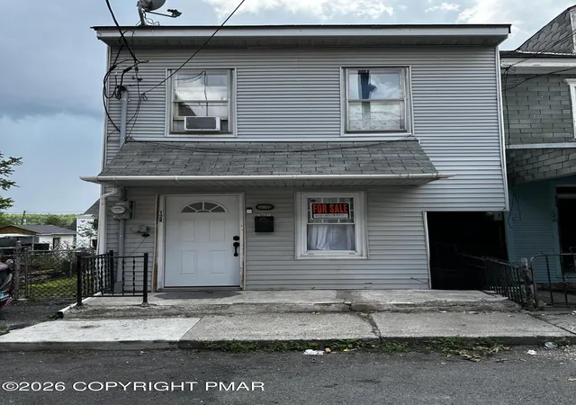Homes for sale in Shenandoah, PA | 128 E Penn St, Shenandoah, PA 17976 | MLS# PM-142507
