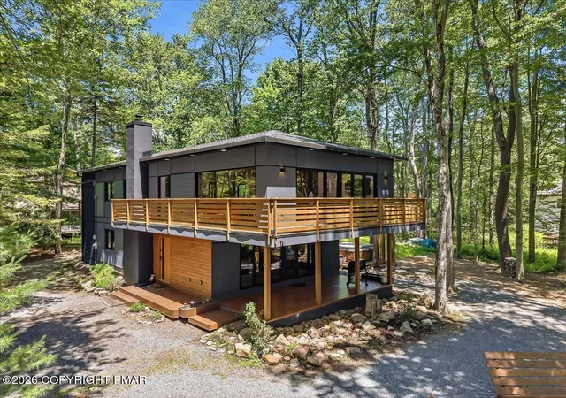 Photo 1 of Single family home for sale at 1142 Oakland Pl, Pocono Pines, PA 18350 | MLS# PM-142393 | Listing updated on 2026-07-22