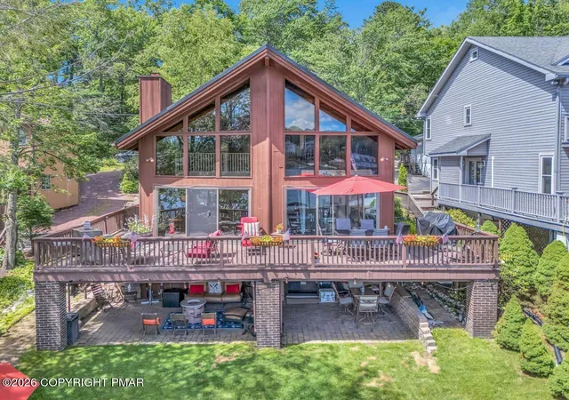 Homes for sale in Lake Harmony, PA | 15 Labarre Dr, Lake Harmony, PA 18624 | MLS# PM-142580